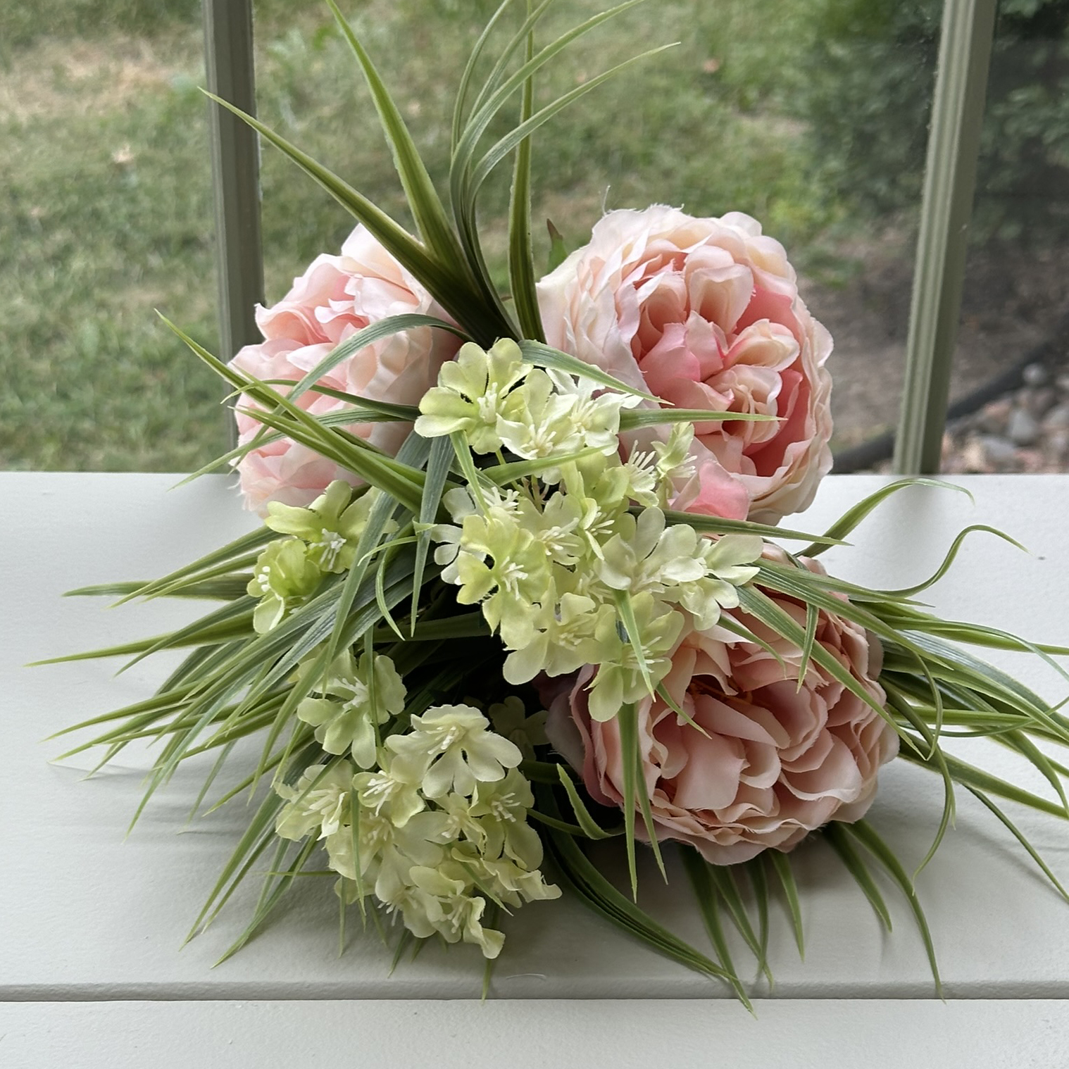 BOUQUET BLUSH CABBAGE ROSE